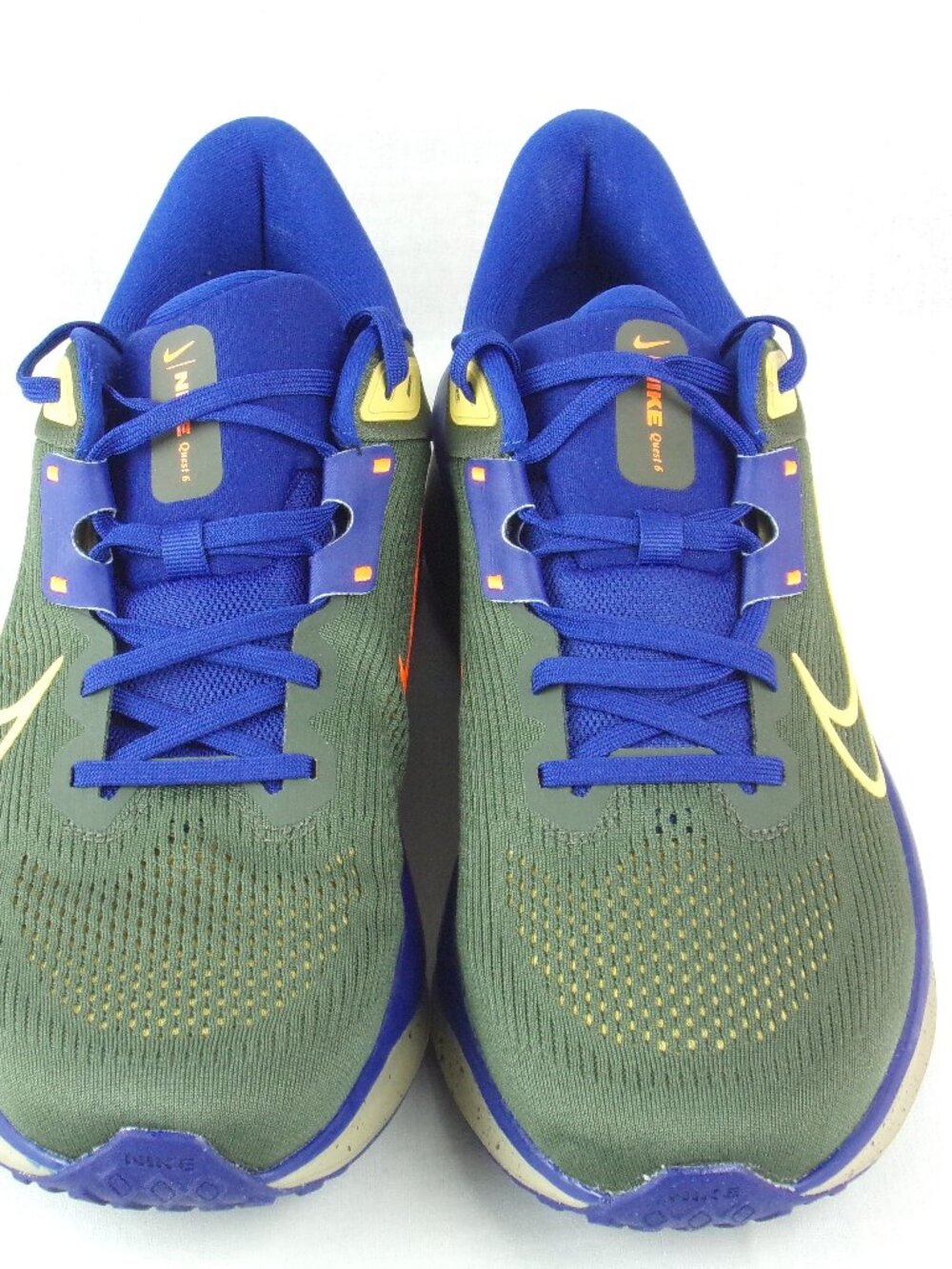 Nike Quest 6 Road Running Shoes Size 11.5 Green HQ3223-325 ComfiRide Trainer